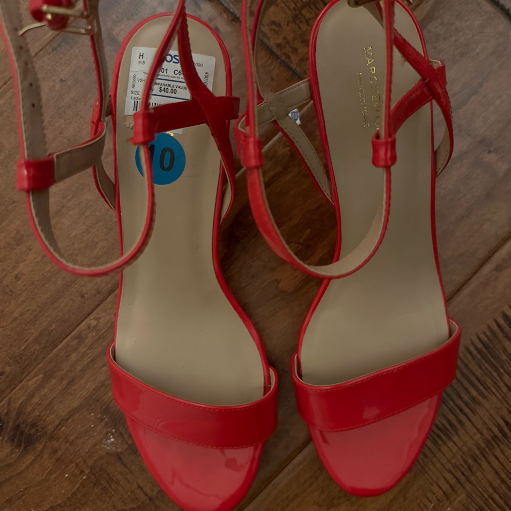 Brand New Andrew Marc Of Newyork Red Heels